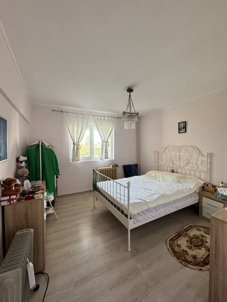 Stefan cel Mare x Barbu Vacarescu, Dinu Vintila, Langa Parcul Circului